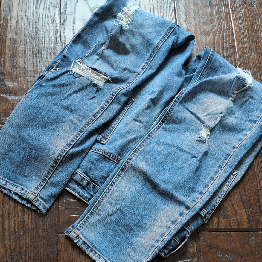 ALTAR'D STATE I Distressed Ripped Light Wash Denim Straight Leg Jeans, 28 - Picture 7 of 16